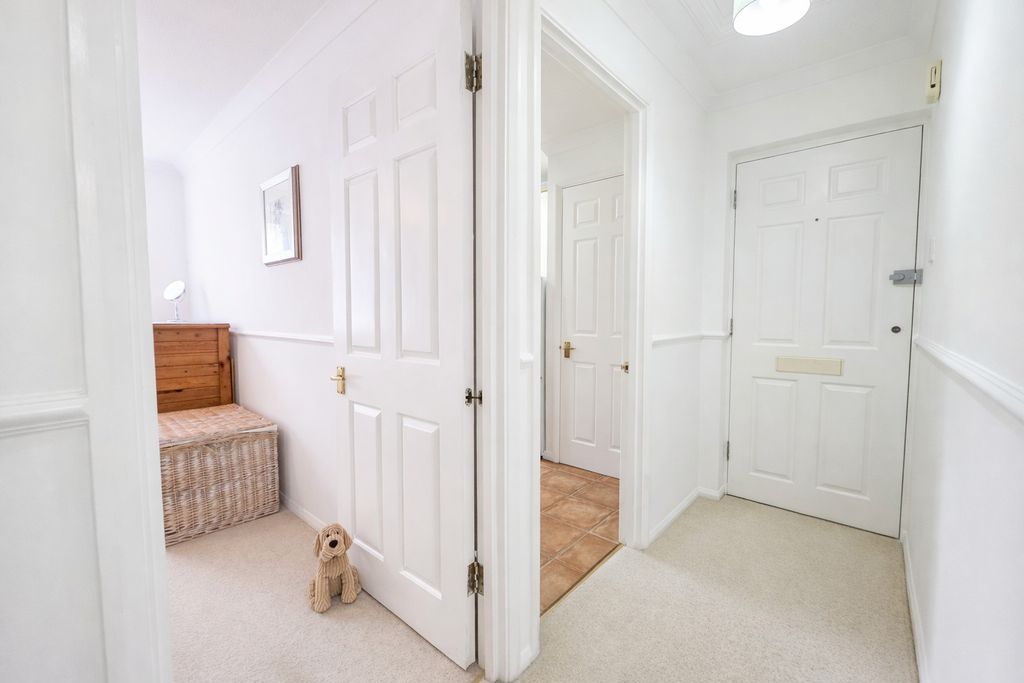 Knaves Hollow Wooburn Moor